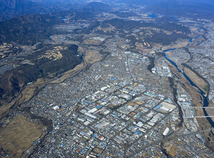 町の全景